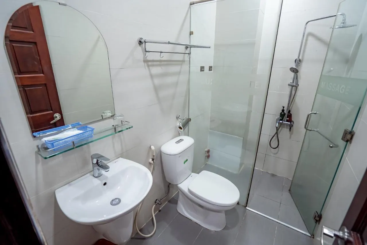Luxury Hotel Hau Giang Ho Chi Minh City 2*,